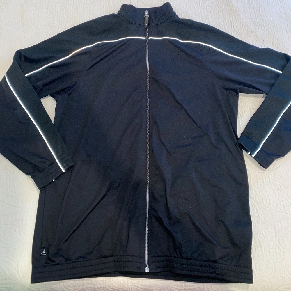 Jordan jacket size extra large color black